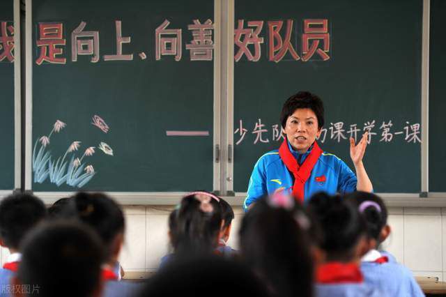 热刺已经失去了本坦库尔和比苏马，洛塞尔索也有伤在身，即使及时复出也状态未知，如果萨尔再停赛的话，那么对于热刺来说将是严峻的挑战和头疼的问题。